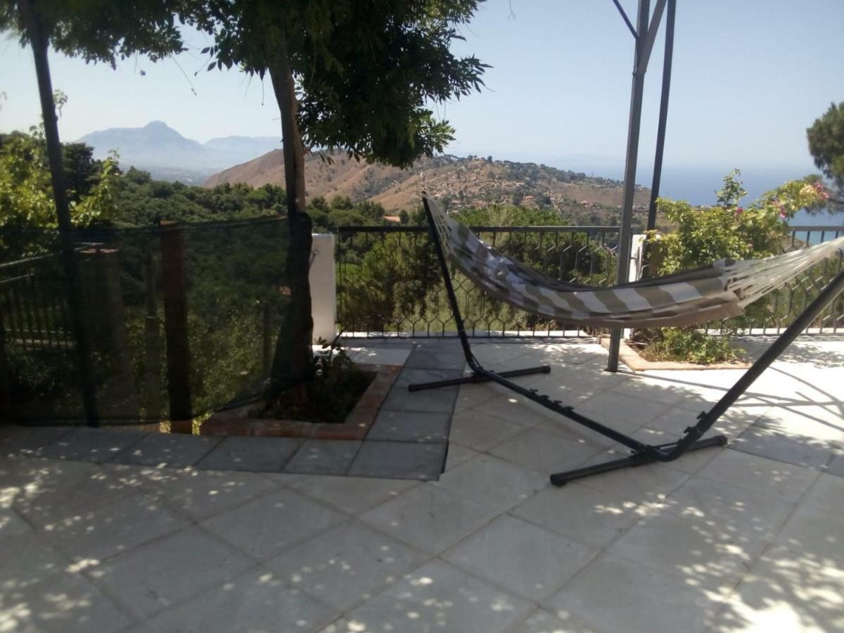 Incantevole Villa Con Vista Mozzafiato Чефалу Екстер'єр фото